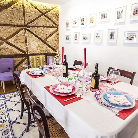 Typical Bairro Alto Apartment Lisbona Esterno foto